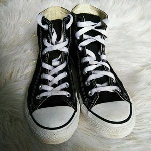 ⭐Black High Top Converse⭐